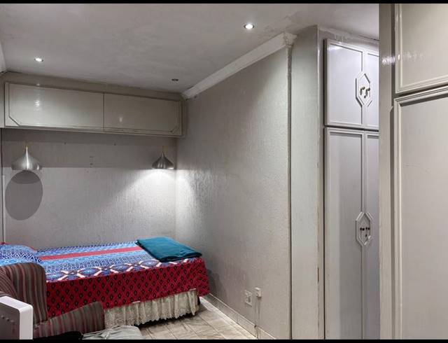 7 BEDROOM HOUSE FOR SALE IN LAUDIUM